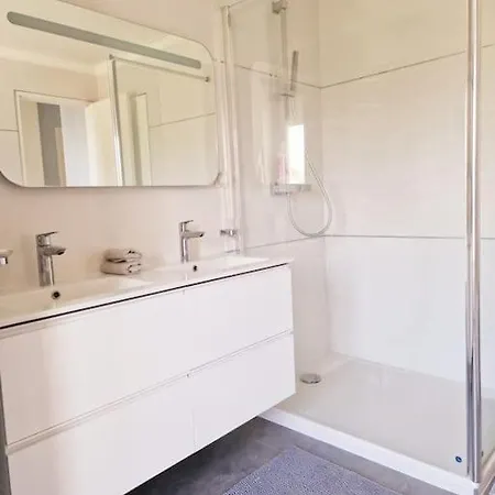 Grande Maison En Bords De Marne - 25 Min De Paris Holiday home Creteil